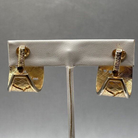 Sarah Coventry Vintage Gold-Tone Textured & Cutout Clip-On Earrings Retro - Picture 7 of 8